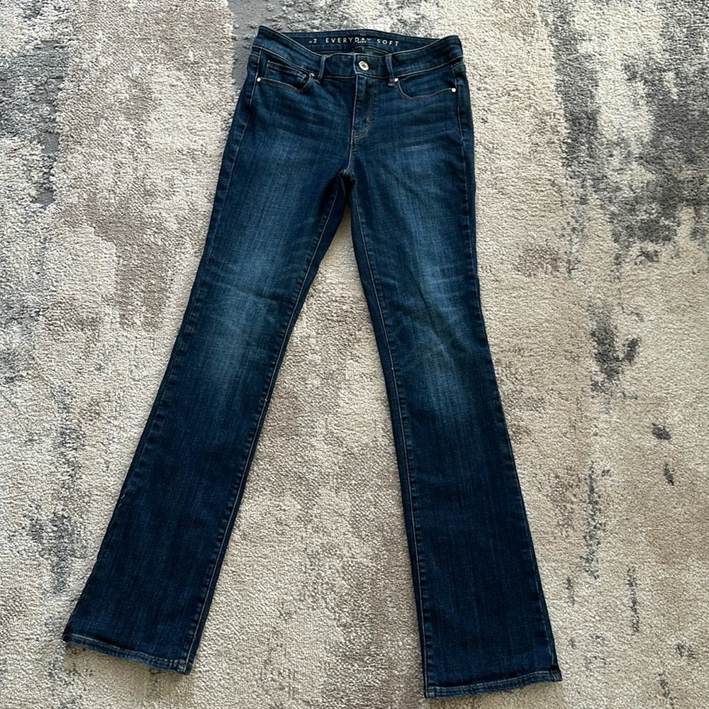 WHBM Everyday Boot Cut Jeans (2/26)